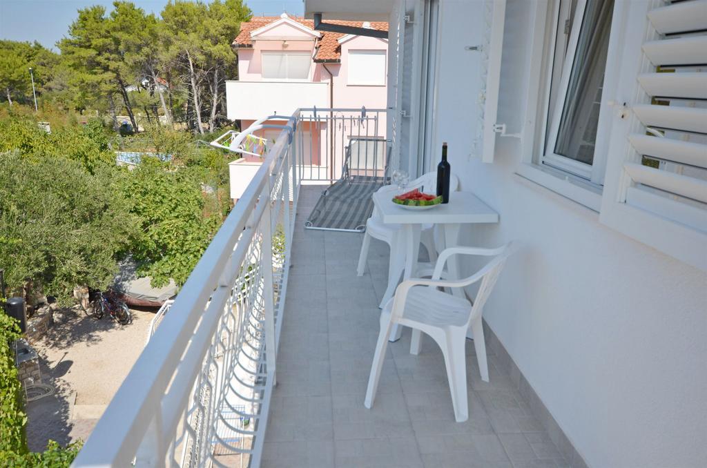 Apartments Sime Vodice Exterior foto